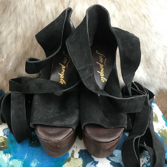 Free People Touch the Sky - Picture 4 of 8